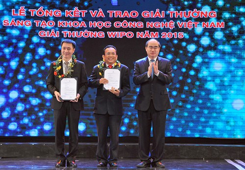 Trao Giải thưởng Sáng tạo Khoa học công nghệ Việt Nam năm 2015  - ảnh 1